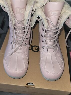 UGG Girl's Pink Lace-Up Winter Boots